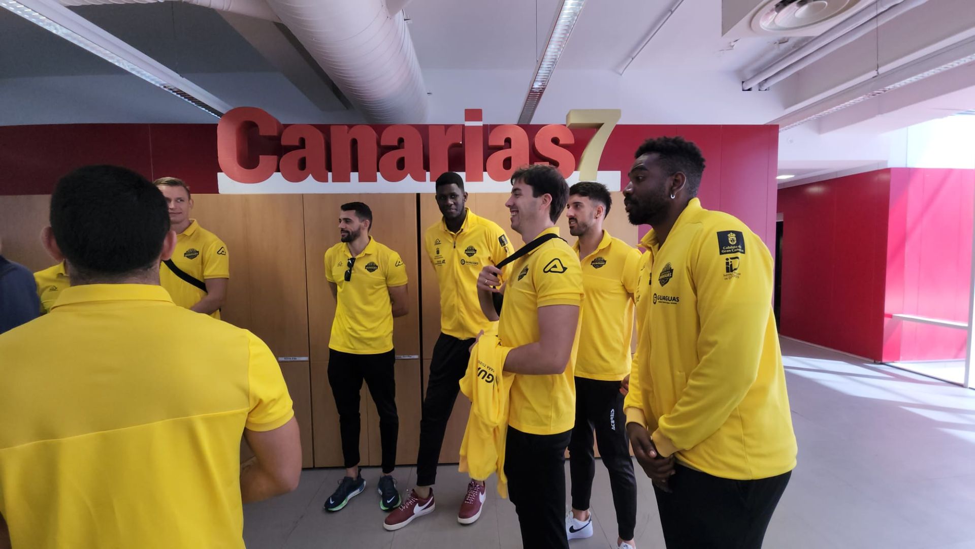 El Guaguas exhibe su Copa del Rey en CANARIAS7