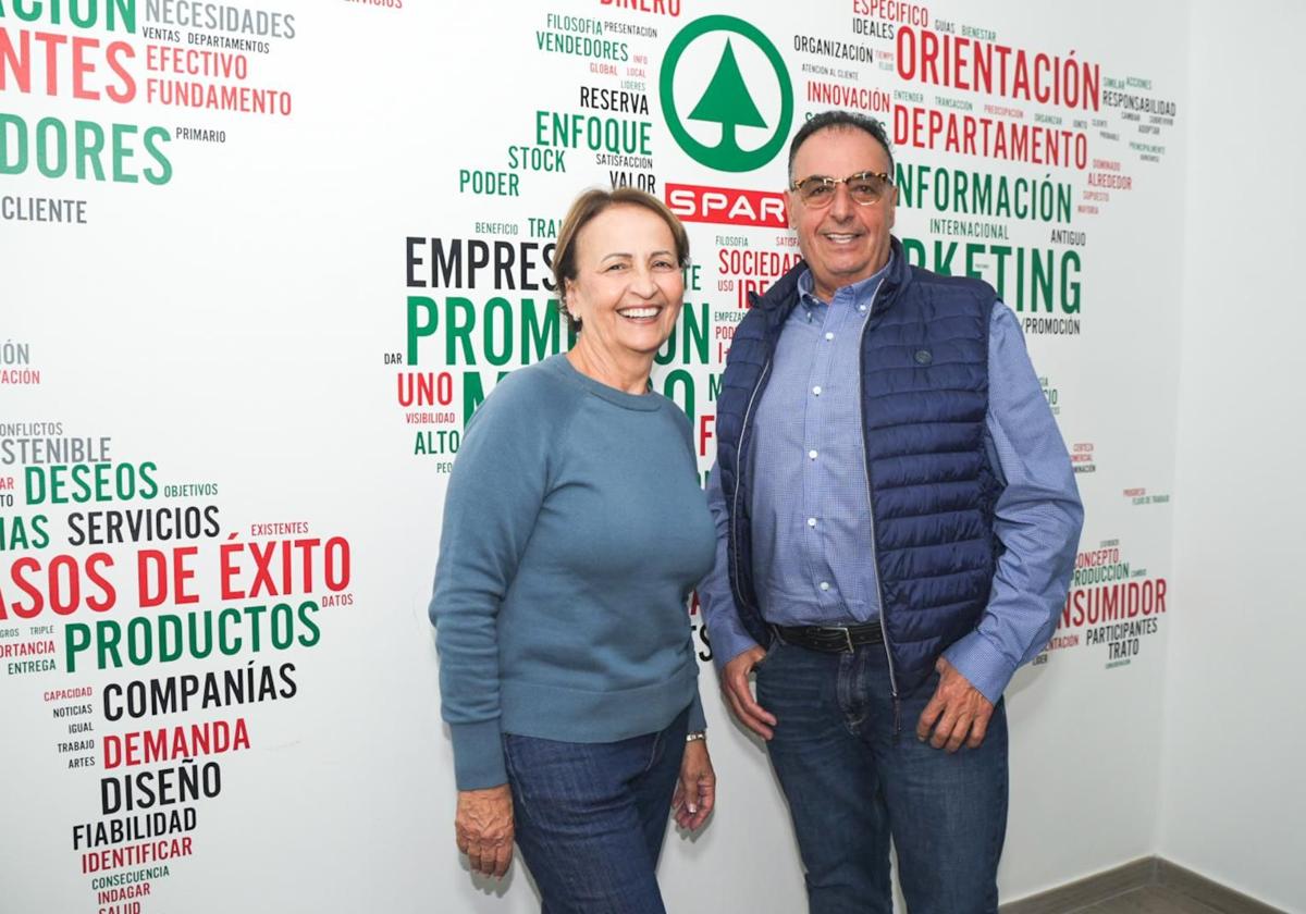 Juan Pérez Bolaños y Cenci Rodríguez, en las oficinas del grupo en Agüimes.