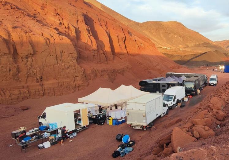 Campamento de rodaje en suelo sureño.