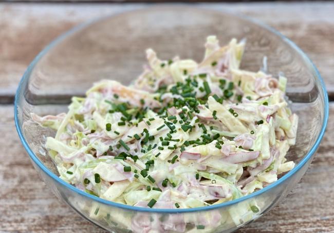 Ensalada de puerros, manzana y jamón