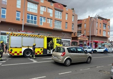 Investigan las causas que provocaron el desalojo de 45 personas de un edificio en Vecindario