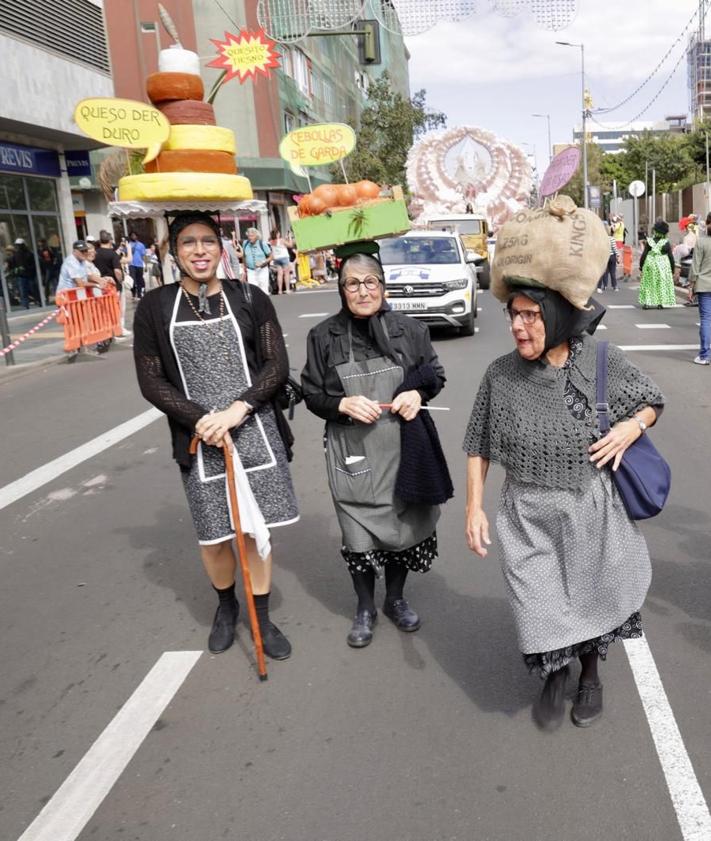 Imagen secundaria 2 - La cabalgata de carnaval de Las Palmas de Gran Canaria se hace maratón