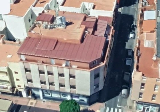 Imagen de Google de 2023, donde ya se puede apreciar cerramiento en la cubierta.