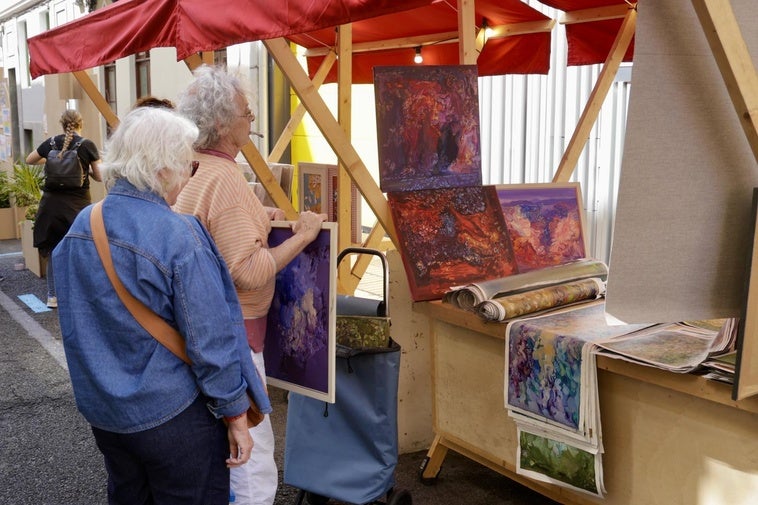 Alcaravaneras ha sido el emplazamiento escogido para celebrar un día en el que al arte y los y las artistas han hecho suyo el barrio.