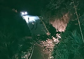 Un desprendimiento de piedras obliga a cortar la carretera que une Valsequillo con Las Vegas