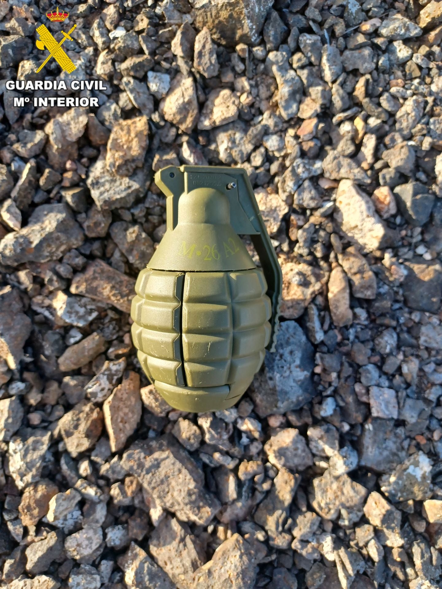 La Guardia Civil neutraliza una falsa granada de mano localizada en el municipio de Yaiza en Lanzarote