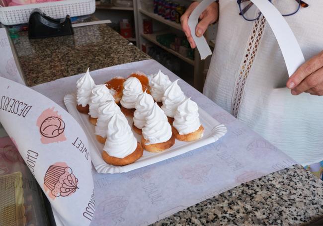 Las montañitas de merengue y dos pezuñas.