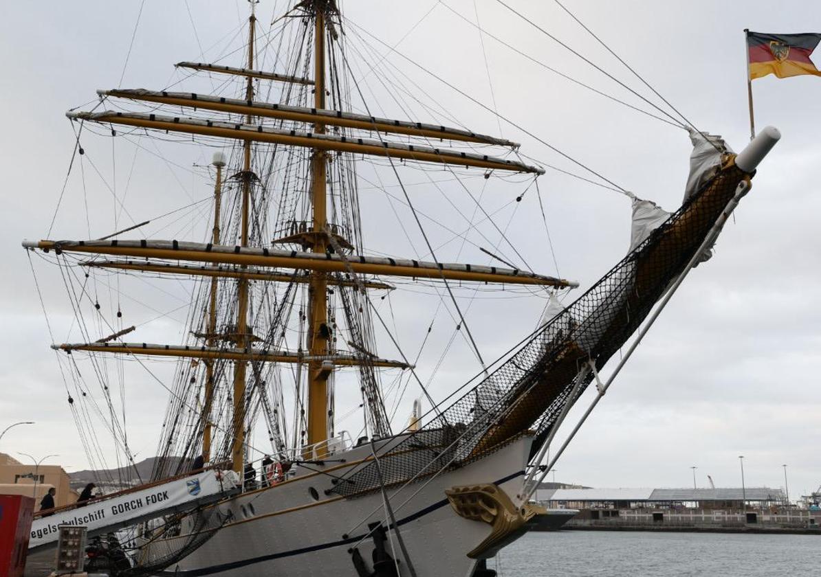 Las Palmas de Gran Canaria recibe al buque escuela de la Marina alemana Gorch Fock