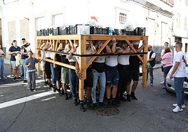 Ensayo de los Costaleros de la Virgen del Carmen.