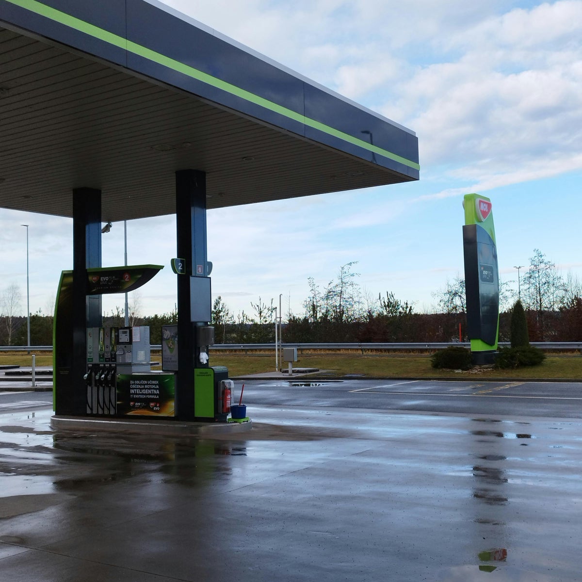 Descubre las gasolineras con los precios más bajos este lunes en Santa Cruz de Tenerife