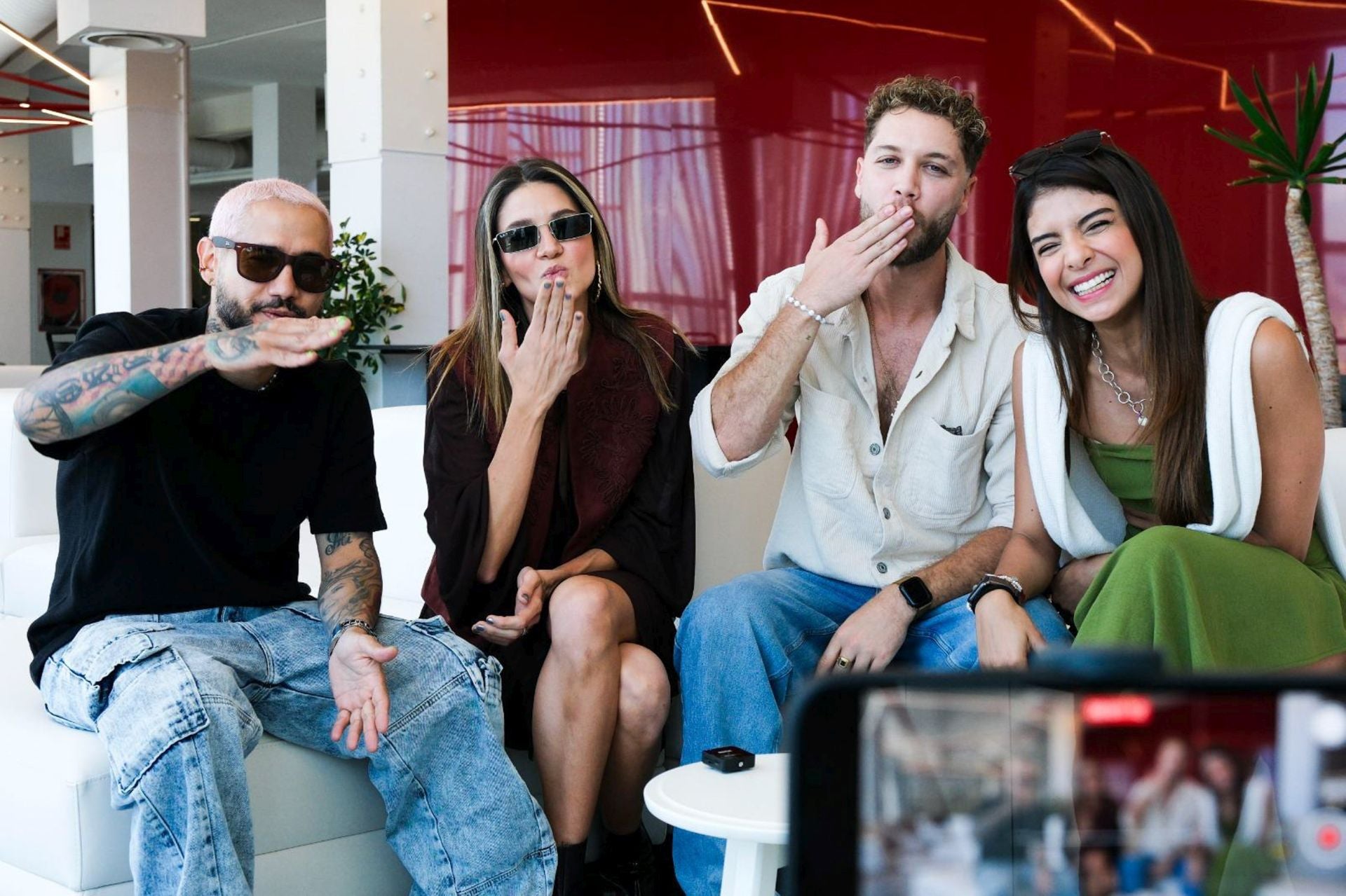 La visita de los actores de &#039;La Reina del Flow&#039; a CANARIAS7, en imágenes