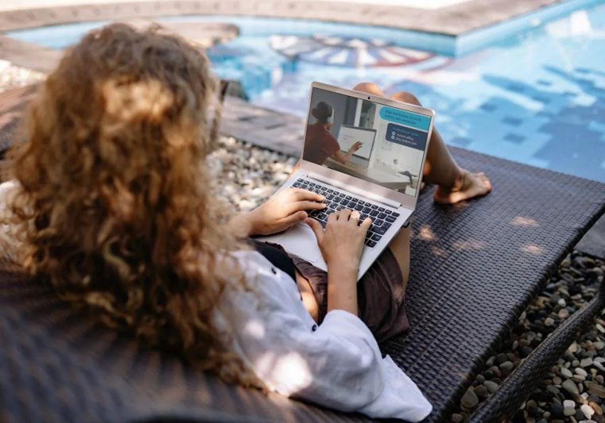 Canarias, a la cola en teletrabajo con solo un 8% de los ocupados
