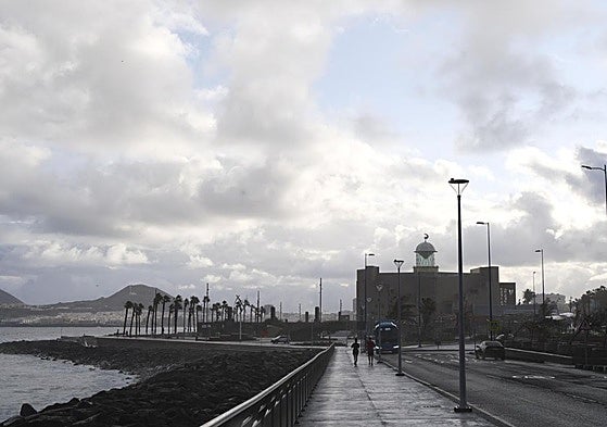Temporal este miércoles a primera hora en la cpaital grancanaria.