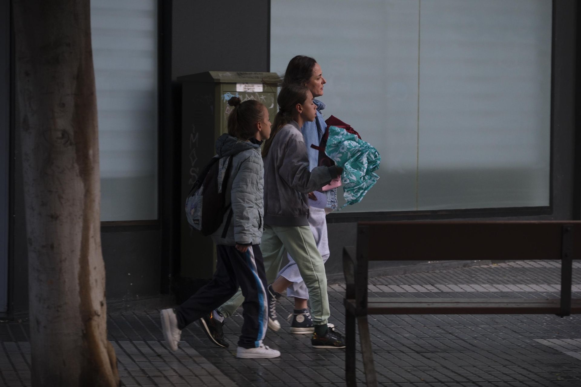 Entre paraguas y viento: La borrasca Olivier visita Canarias