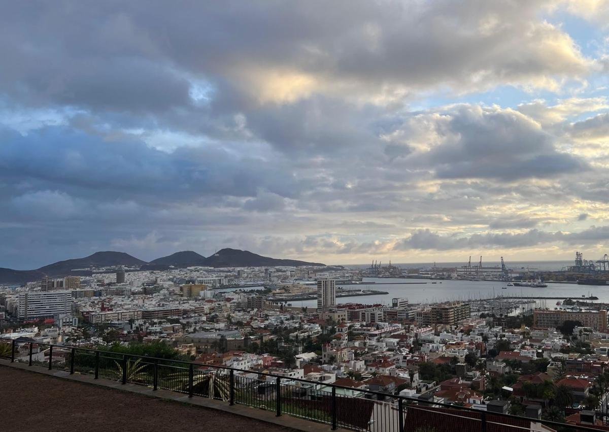 Imagen secundaria 1 - Tras las primeras lluvias matinales en gran parte del archipiélago, la calma se ha instalado en las islas a la espera de una nueva descarga de la borrasca Olivier en la tarde.