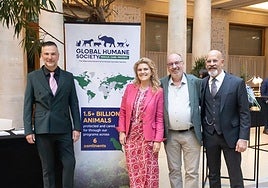 Loro Parque reafirma su compromiso con el bienestar animal en el Parlamento Europeo