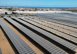 Parque fotovoltaico en el sureste de Gran Canaria.