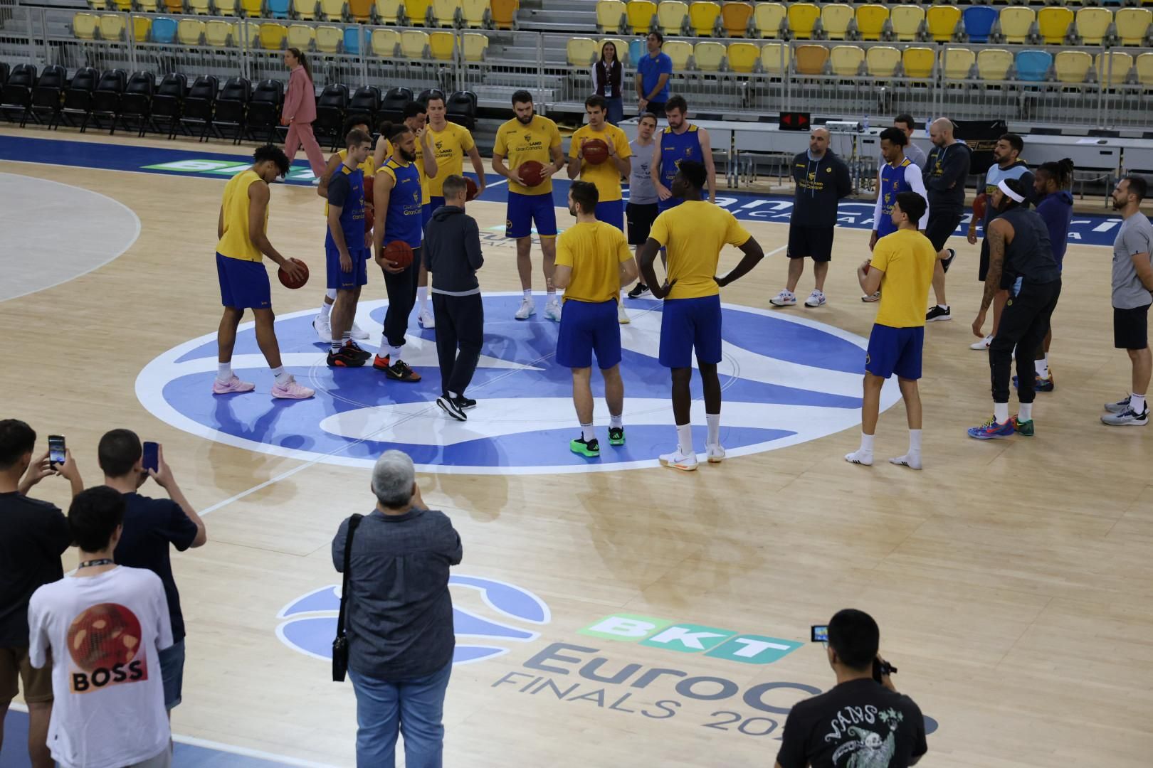 Última toma de contacto antes de asaltar el Arena