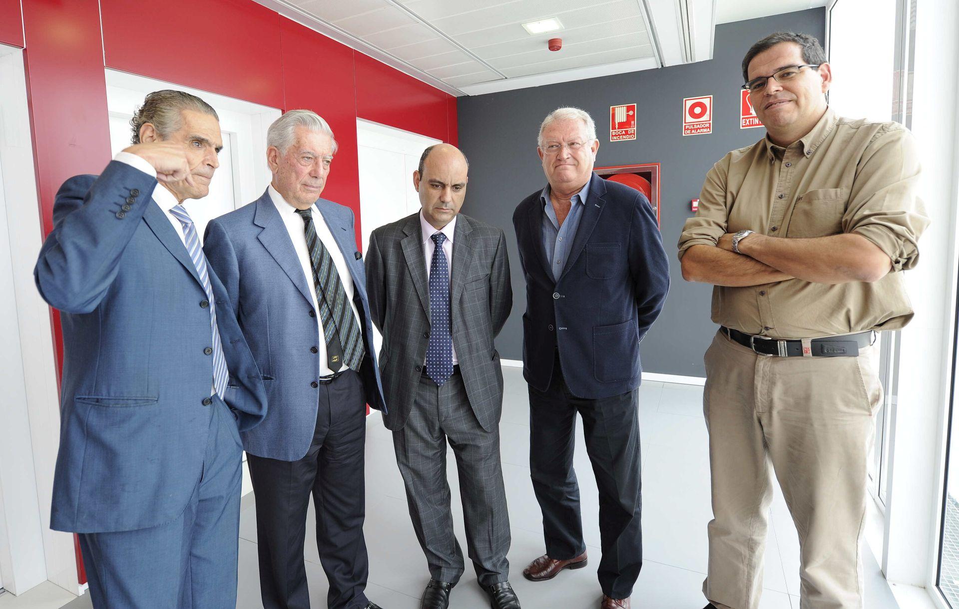 La visita de Vargas Llosa a CANARIAS7 en imágenes