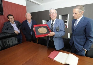 La visita de Vargas Llosa a CANARIAS7 en imágenes