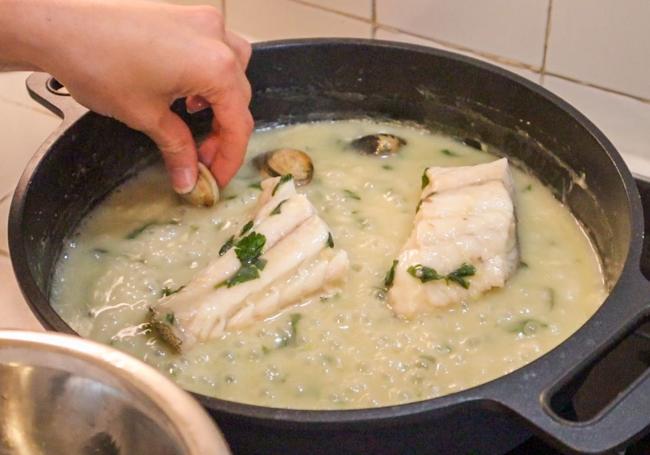 Almuerzo del jueves: pescado en salsa verde
