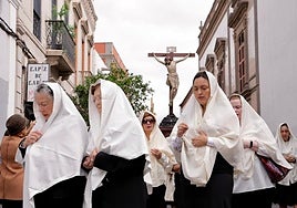 La procesión de las mantillas, en imágenes
