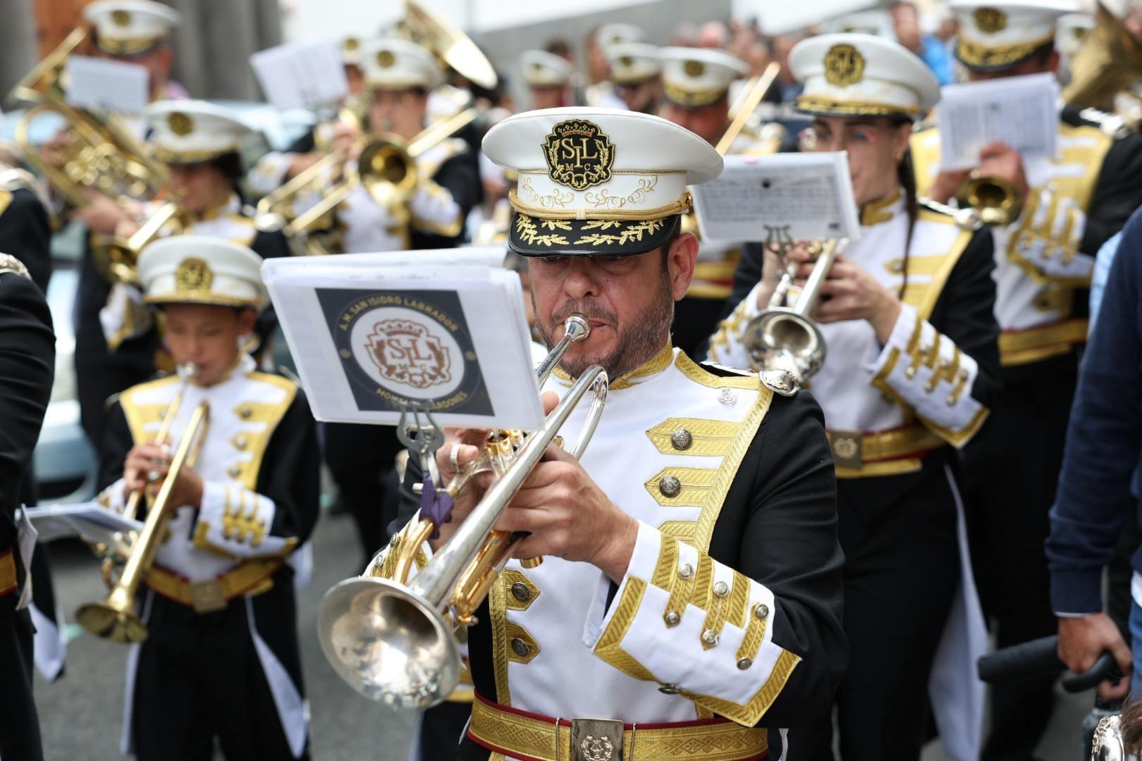 La procesión del Cristo Resucitado, en imágenes