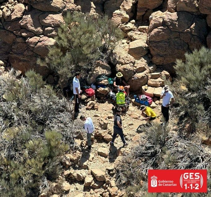 Un helicóptero del GES rescata a un senderista tras sufrir una caída en Las Cañadas del Teide