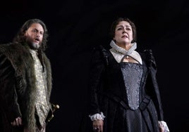 La soprano Yolanda Auyanet, en el montaje de la ópera 'Maria Stuarda', de esta temporada en el Teatro Real de Madrid.