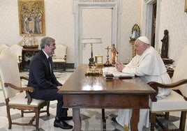 El papa Francisco recibió el pasado año en el Vaticano al presidente de Canarias, Fernando Clavijo.