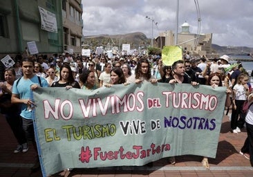 El turismo sigue en el punto de mira del conflicto social por los salarios y los efectos al residente