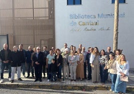 Foto de familia de la inauguración de la nueva biblioteca en Carrizal.