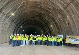 Estudiantes de la Universidad de La Laguna visitan el Túnel de Erjos