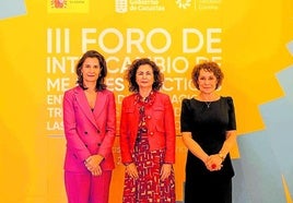 Raquel Peligero, Matilde Asián y Soledad Fernández, este jueves.