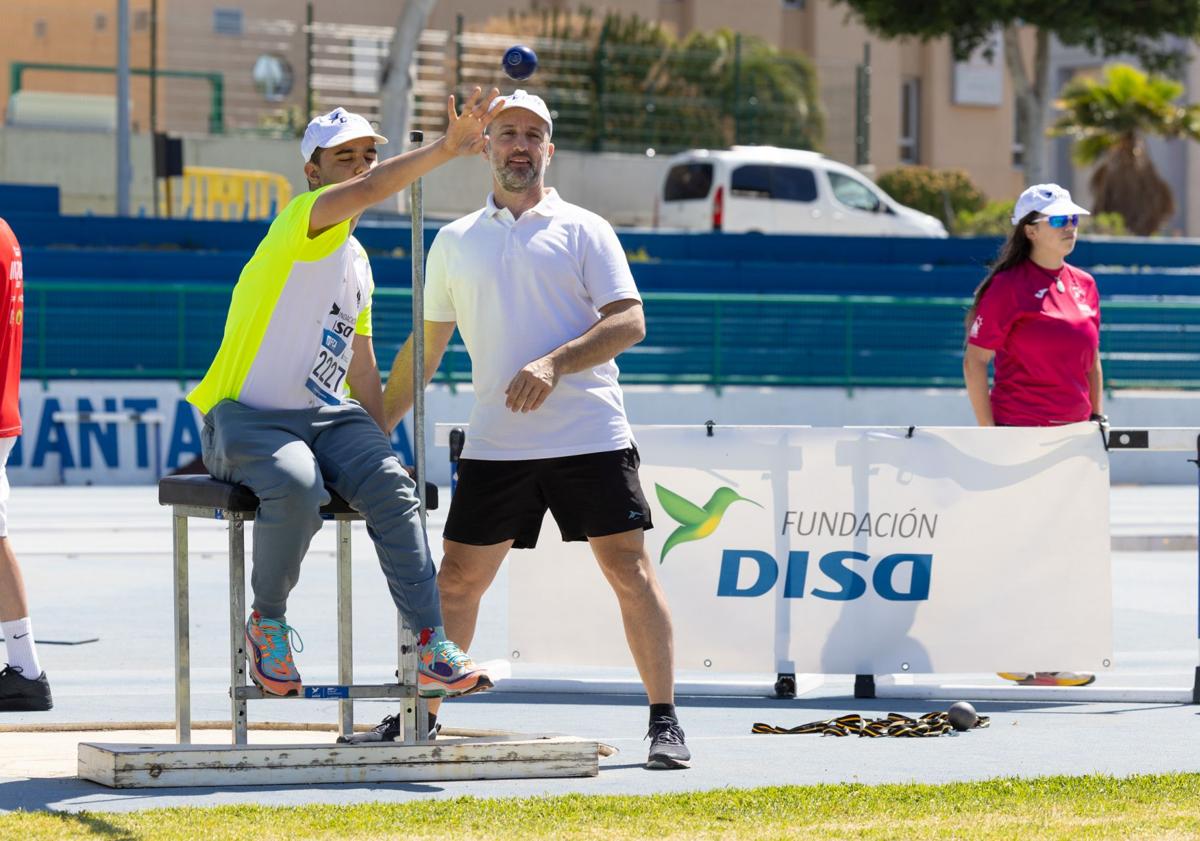 Imagen principal - 120 alumnos participan en Vecindario en los III Juegos Olímpicos Inclusivos