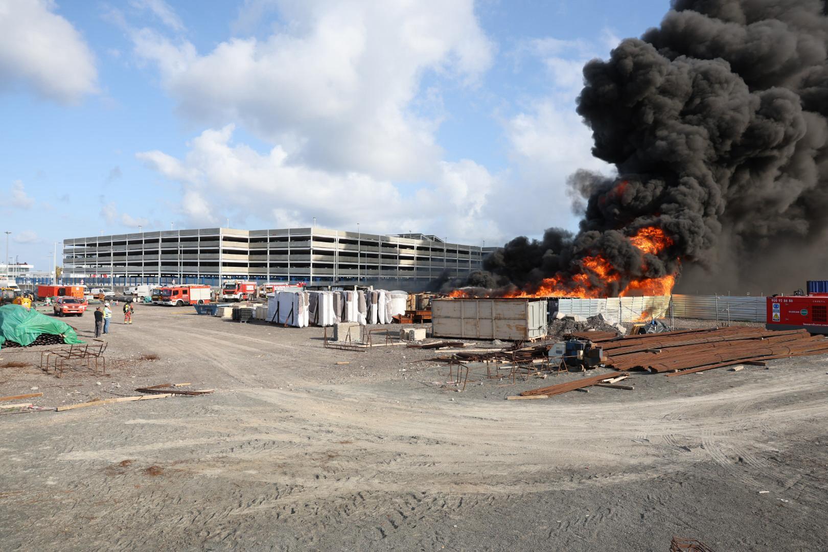 El incendio del Dique de la Esfinge en el Puerto de Las Palmas de Gran Canaria