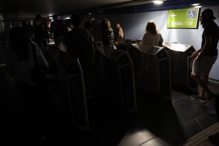 El apagón paraliza la península