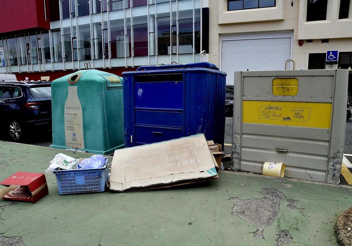 Huelga en la recogida de basura: el servicio de plástico, vidrio y cartón se planta en Las Palmas de Gran Canaria