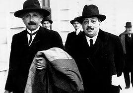 Blas Cabrera Felipe paseando con Albert Einstein.
