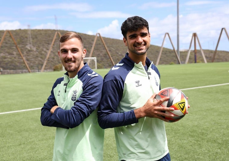 Brian Velázquez y Jose Ángel sonríen en la Ciudad Deportiva.