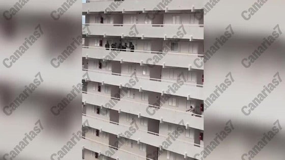 Imagen del momento de la detención en un hotel del sur de Tenerife.