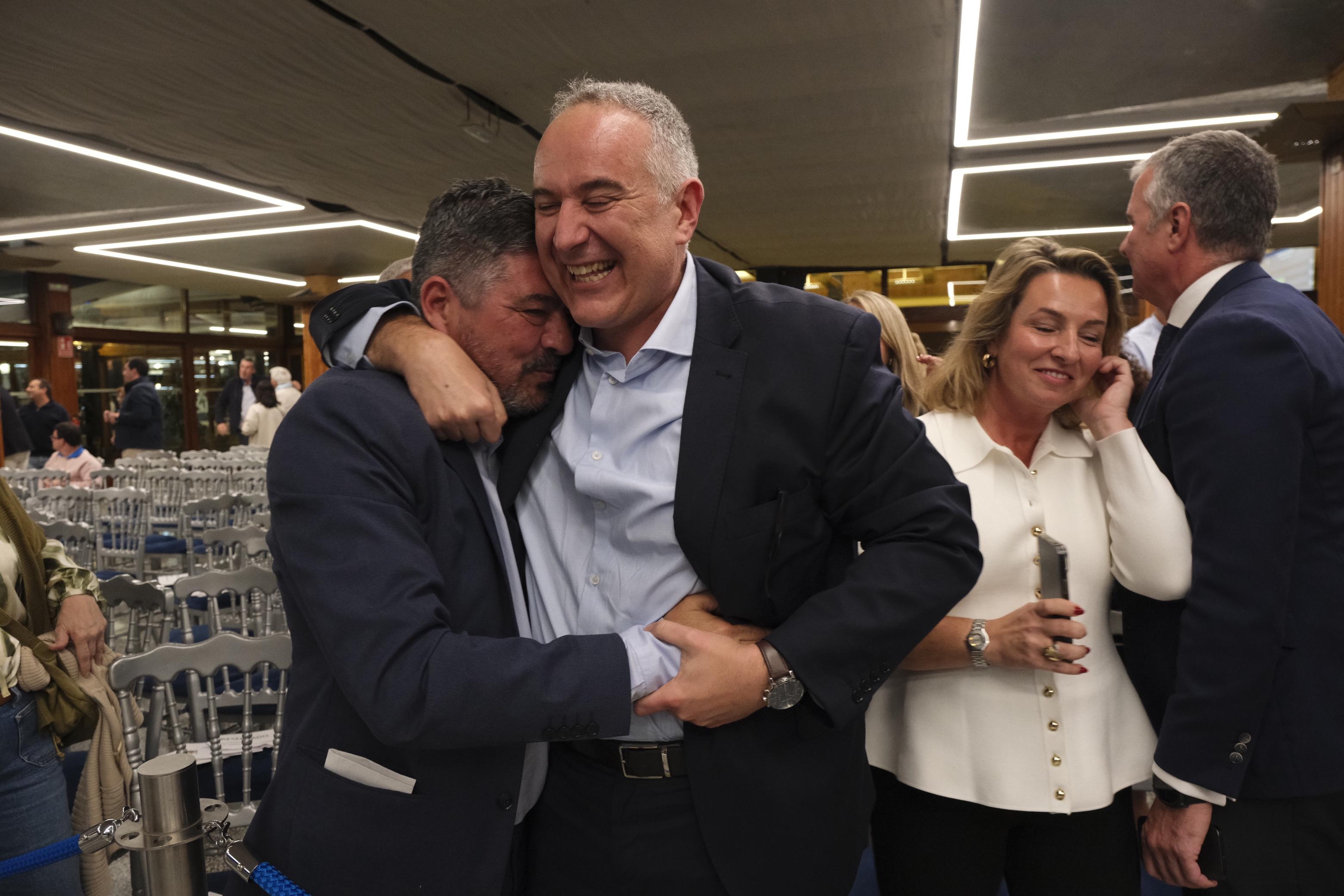 Momentos del nombramiento de Pity Sánchez en el Club Náutico
