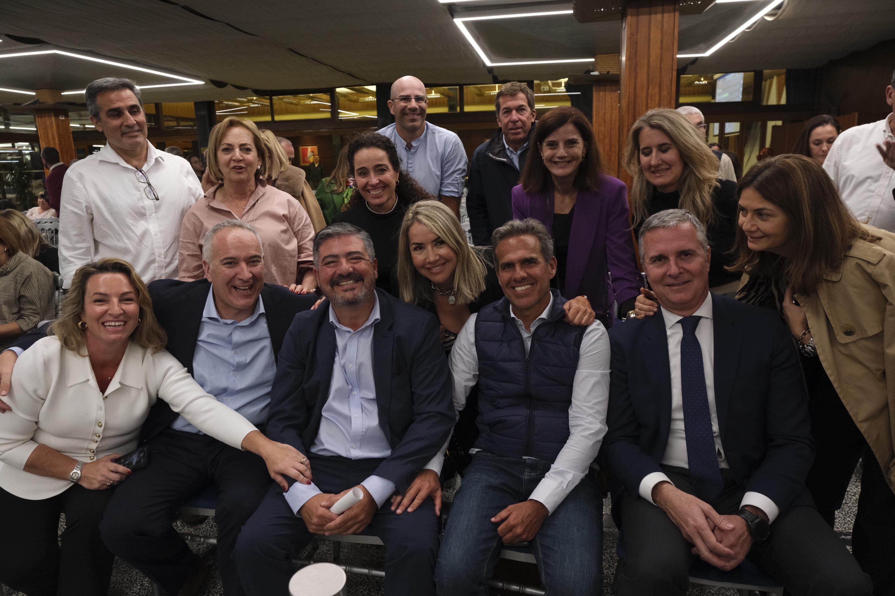 Momentos del nombramiento de Pity Sánchez en el Club Náutico