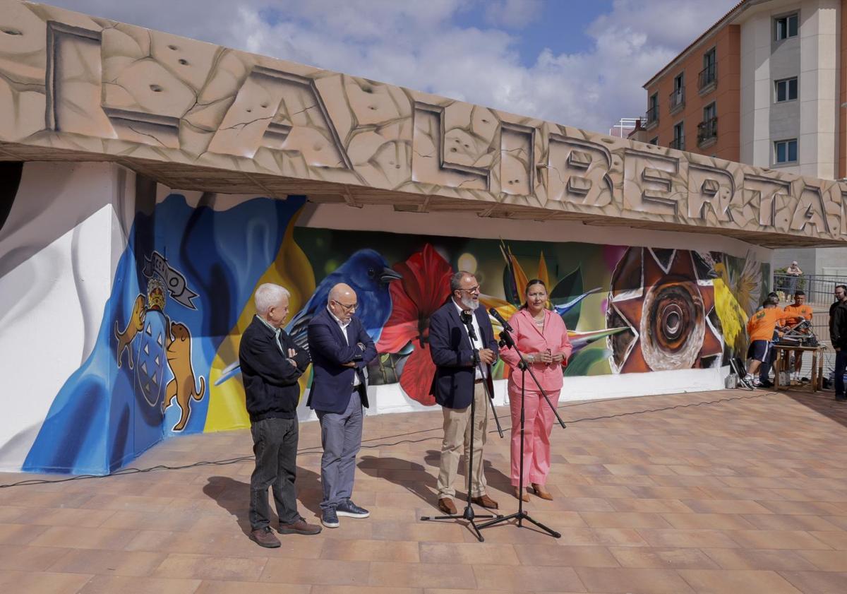 Imagen principal - El parque de la Libertad de Vecindario reabre renovado y más deportivo