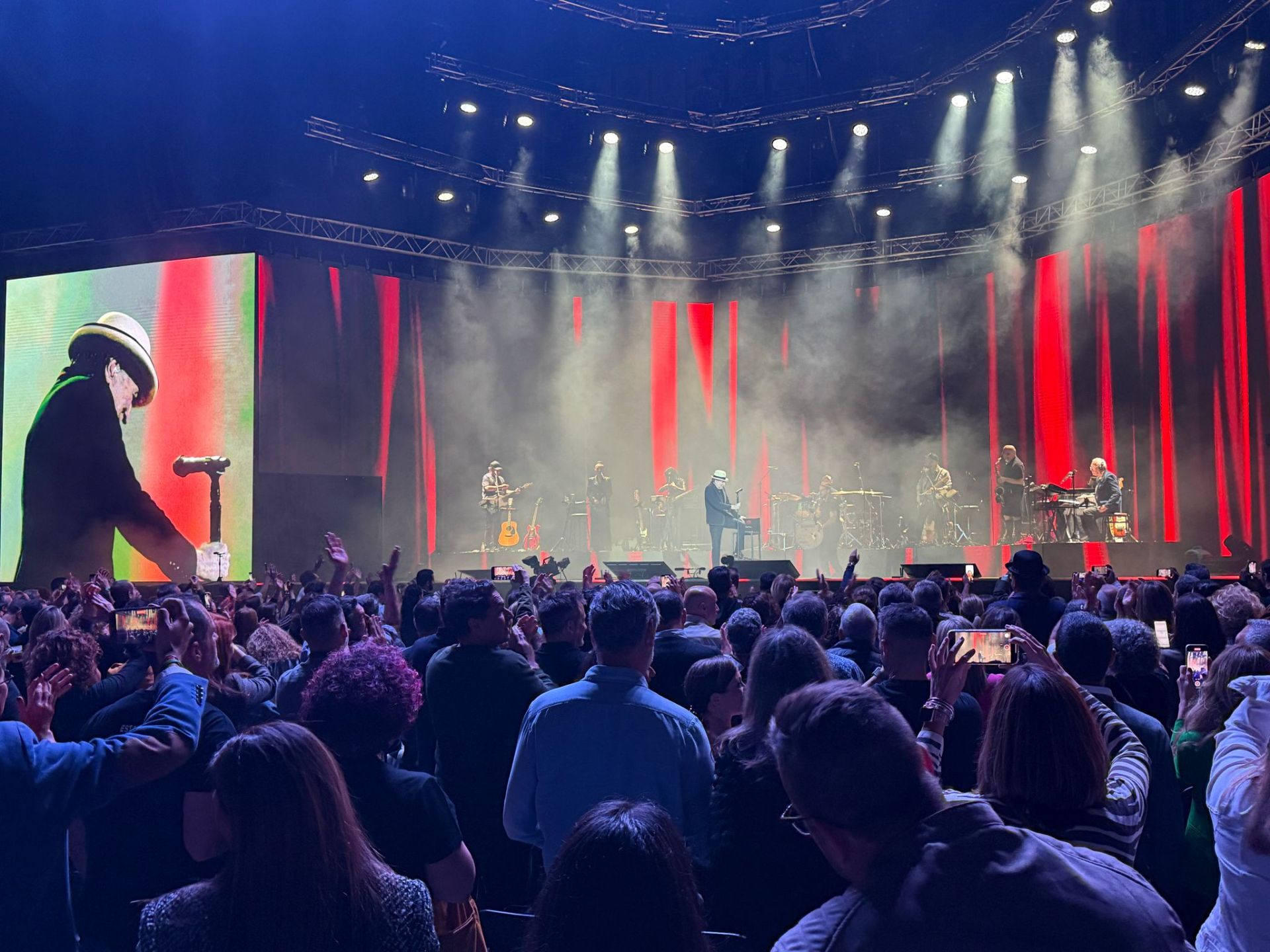 Joaquín Sabina conquista el alma del Gran Canaria Arena