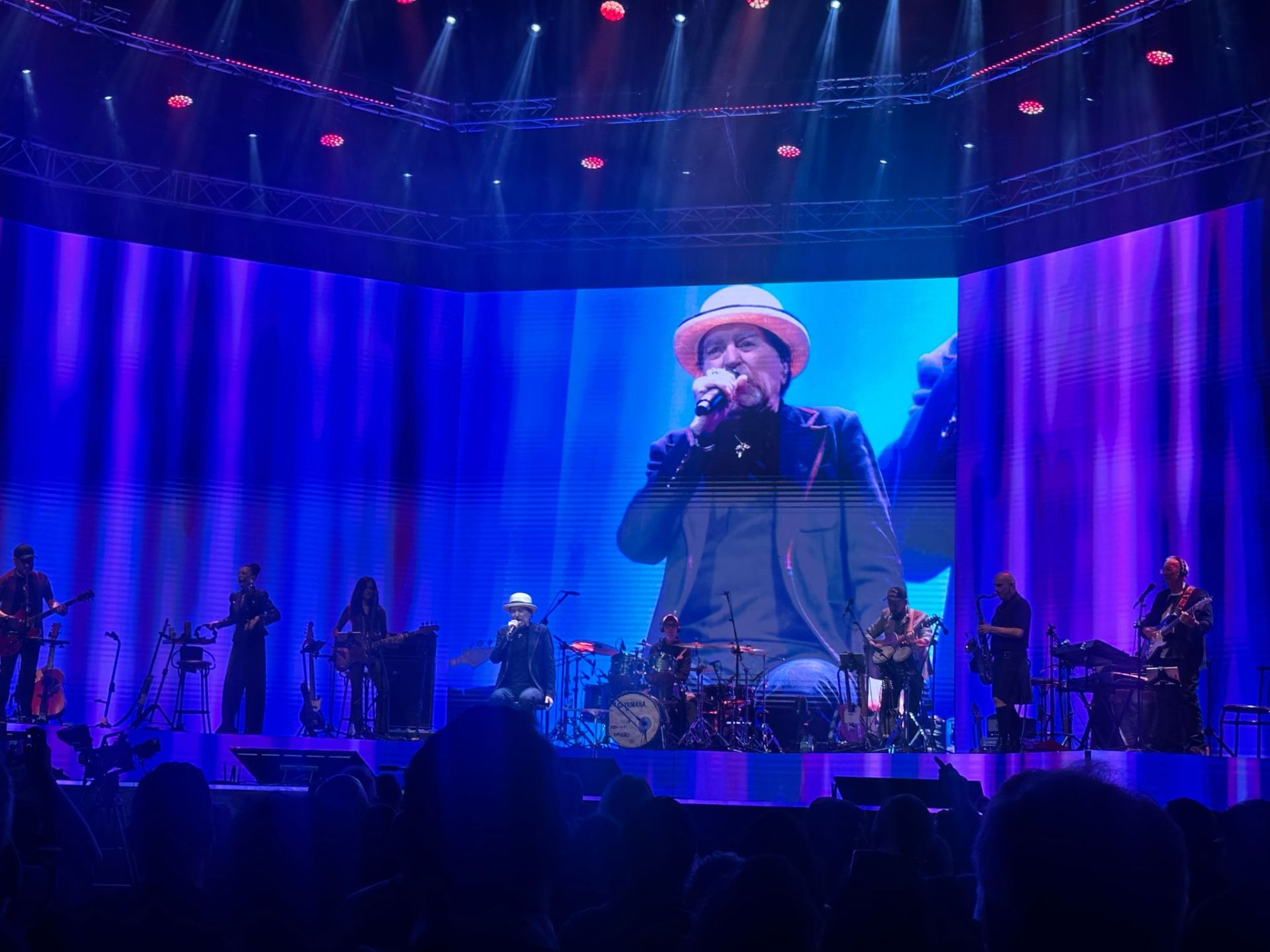 Joaquín Sabina conquista el alma del Gran Canaria Arena