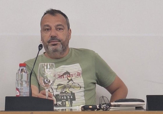 El poeta grancanario Pedro Flores.