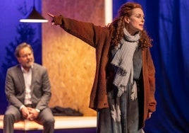 Silvia Marsó y Albert Folk, en 'Claveles'.