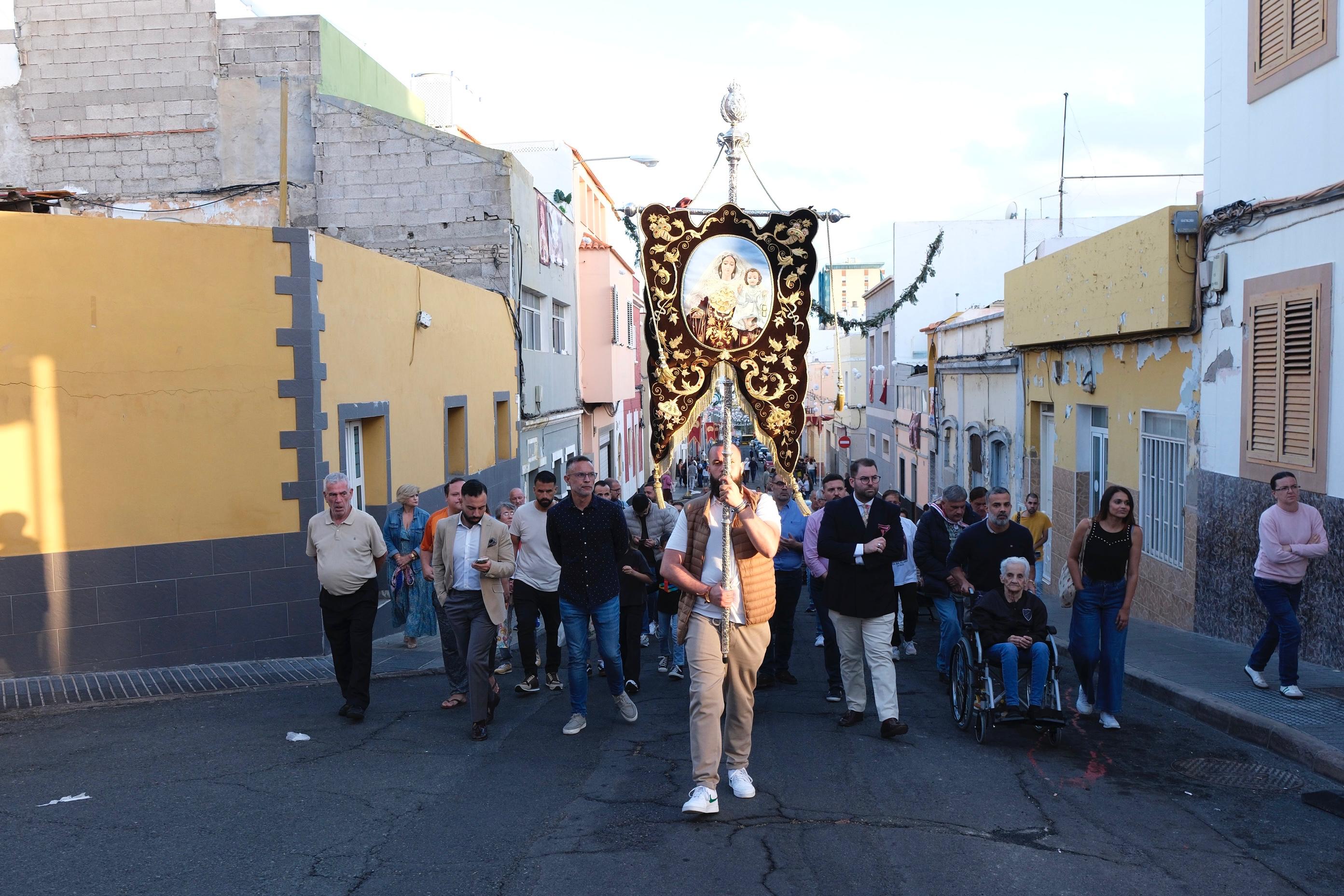 La misa y procesión estandarte coronación Virgen del Carmen, en imágenes