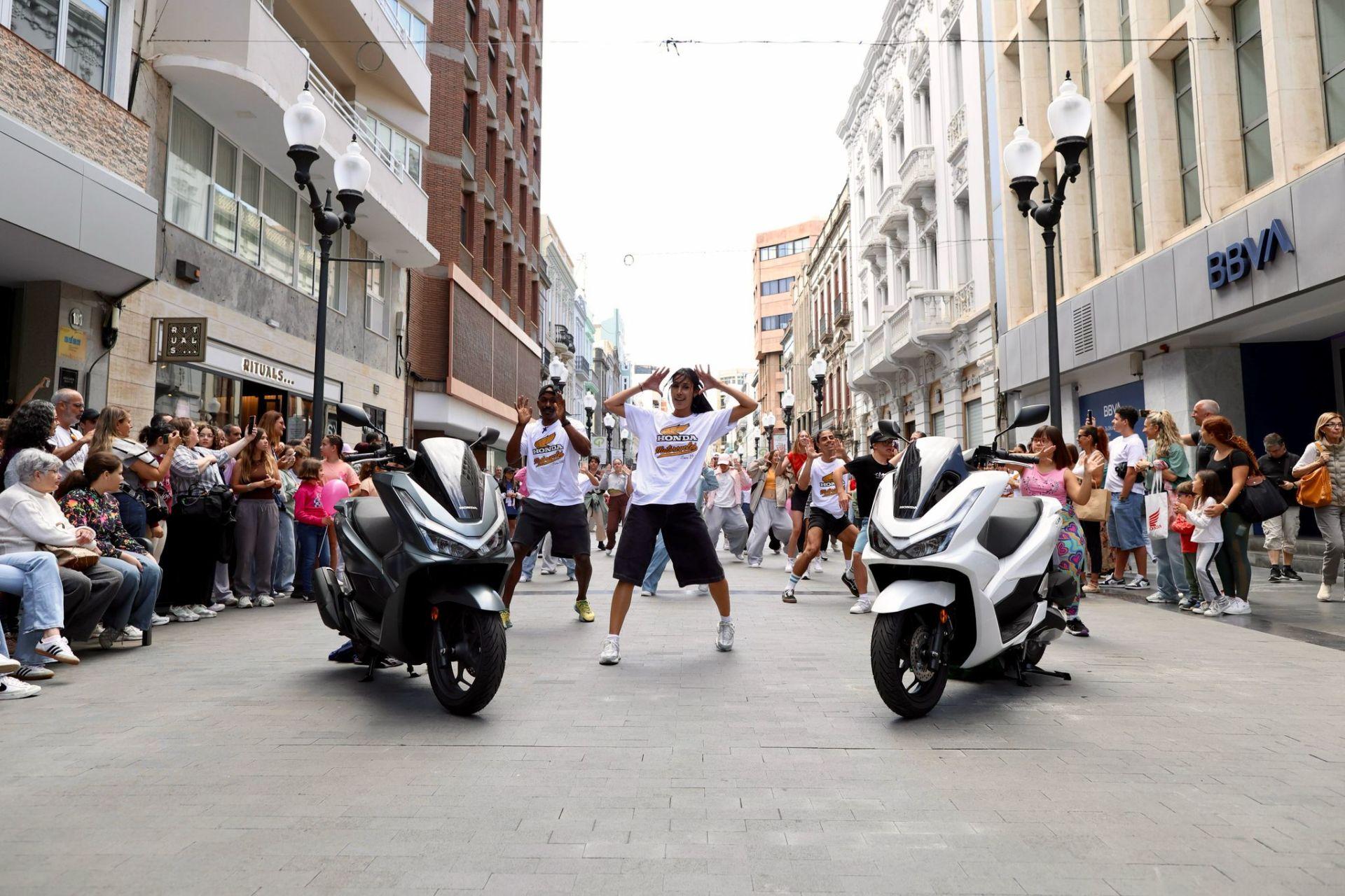 Triana se convierte escenario de un &#039;flashmob&#039;